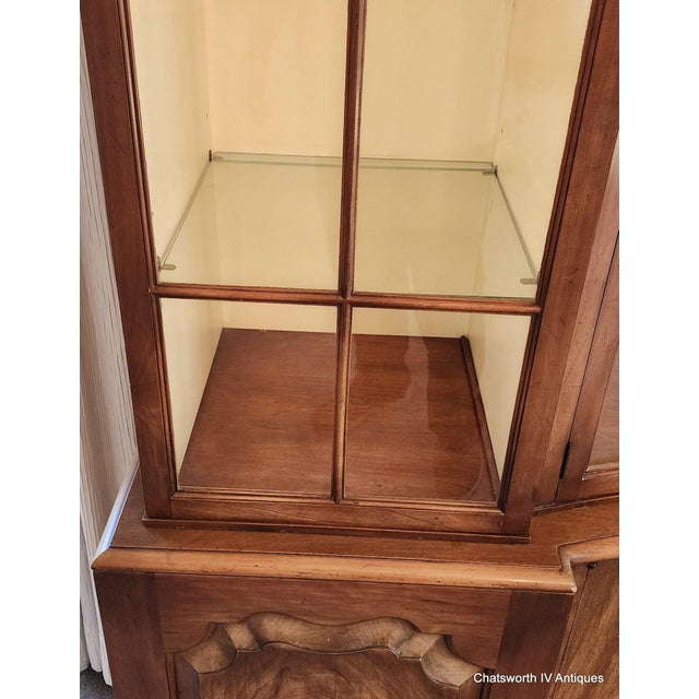 Brown Vintage 1950s John Widdicomb Mahogany Dining Room Breakfront China Cabinet For Sale - Image 8 of 12