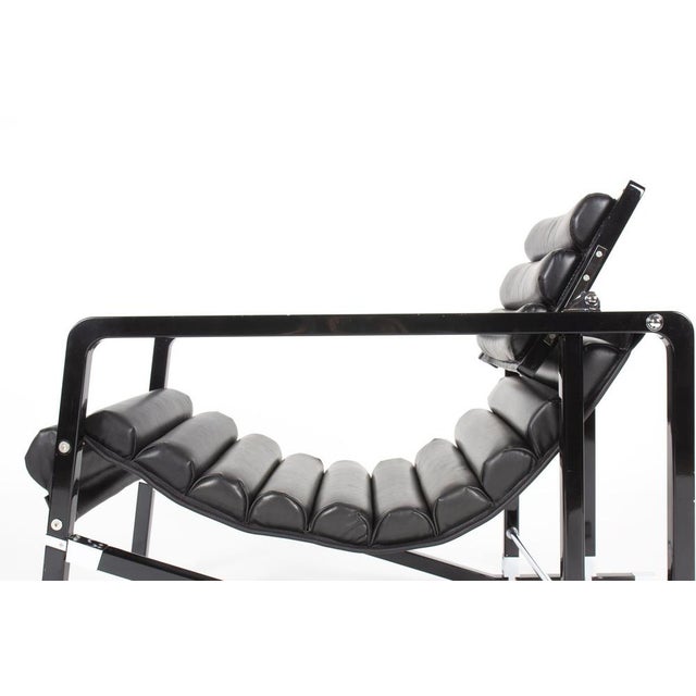 Transat Lounge Chair in Black Leather by Eileen Gray for Ecart International, 1980s For Sale - Image 10 of 12