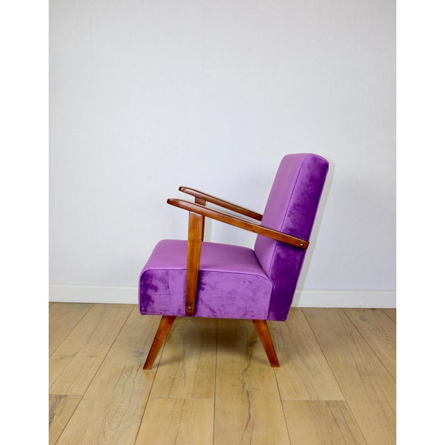 Vintage Loft Armchair in Purple Velvet, 1970, in Restored conditions. Designed 1970 to 1979