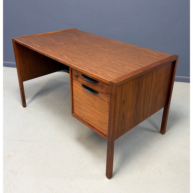 1960s Mid-Century Modern Jens Risom Attributed Walnut Writing Desk For Sale - Image 9 of 11