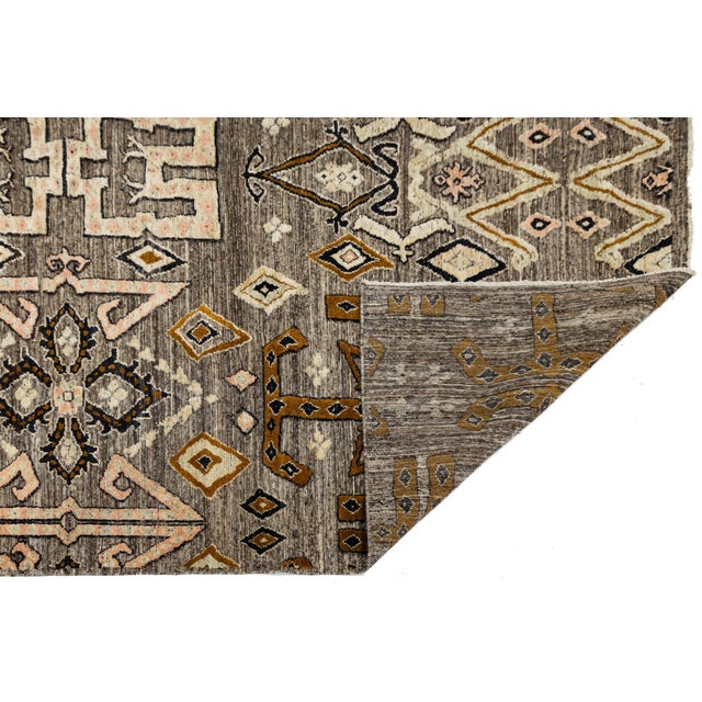 Gray Modern Tulu Plush Wool Area Rug Tribal African-Inspired Geometric Motif For Sale In New York - Image 6 of 11