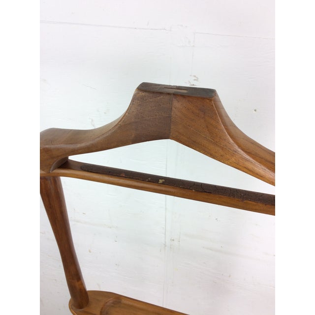 Brown Mid Century Modern Solid Wood Gentleman’s Valet With Carved Accessory Dish For Sale - Image 8 of 12