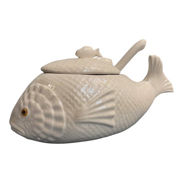Vintage Figural Fish Tureen With Lid & Ladle – White Ceramic Coastal Nautical Serveware For Sale