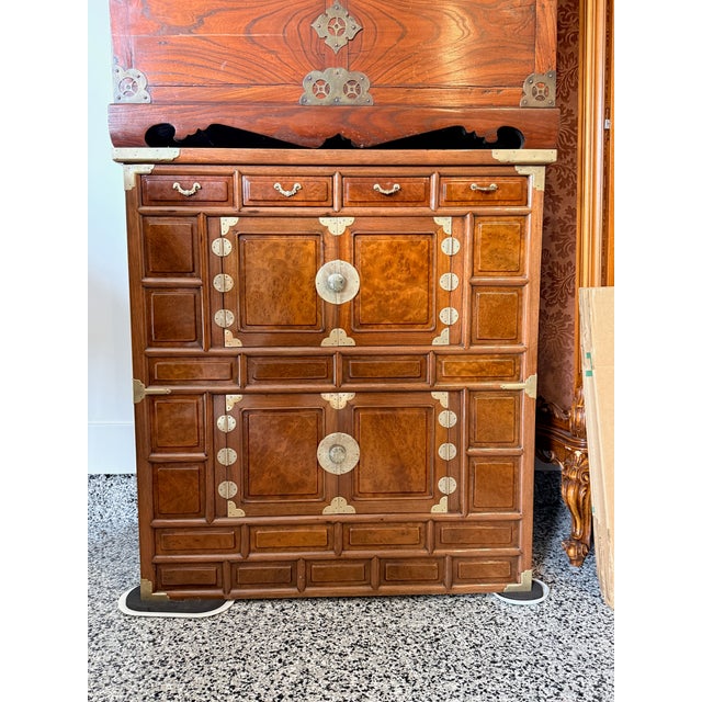 Antique Double Medallion Bandaji Cabinet For Sale - Image 11 of 12