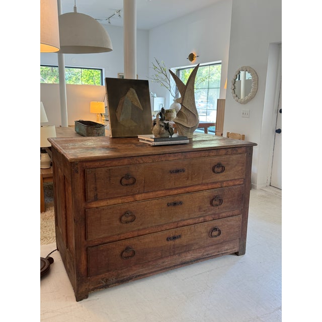 Mid 18th Century Large Scale Walnut Chest of Drawers, 18th Century, France For Sale - Image 5 of 18