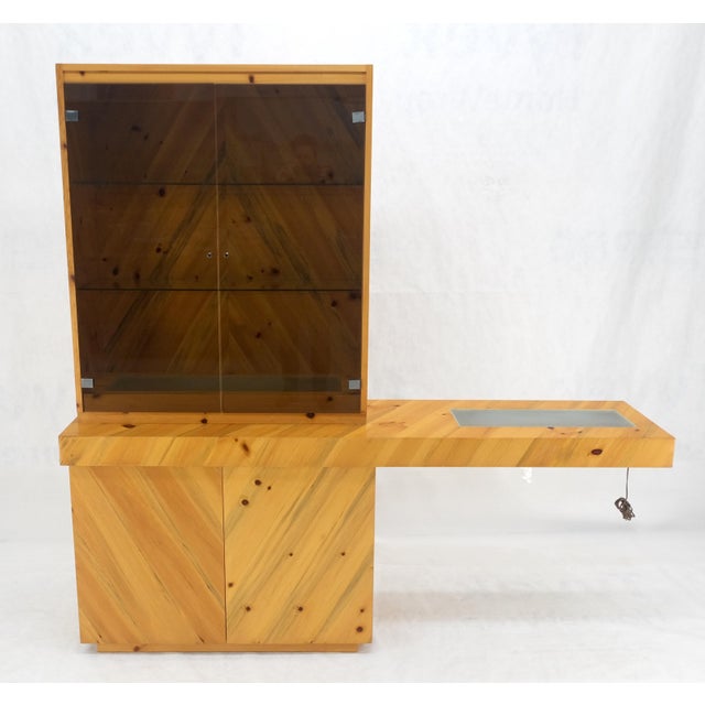 Camel Milo Baughman Thayer Cogging Yew Wood Cantilever Console Chine Display Cabinet For Sale - Image 8 of 15