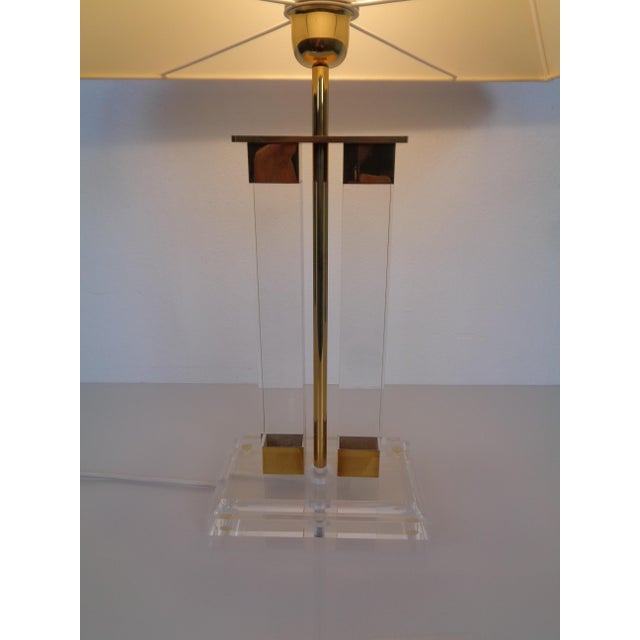 Hollywood Regency Acrylic Glass & Brass Table Lamp, Italy, 1970s For Sale - Image 10 of 16