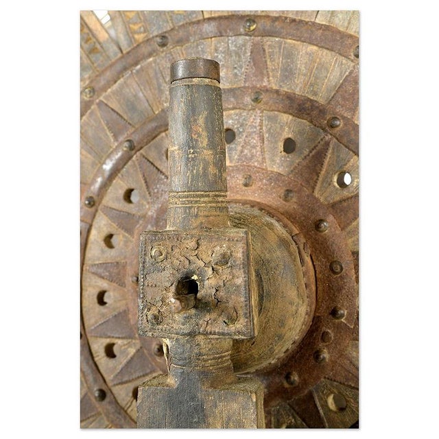 Indian Spinning Loom in Carved Wood For Sale - Image 5 of 8