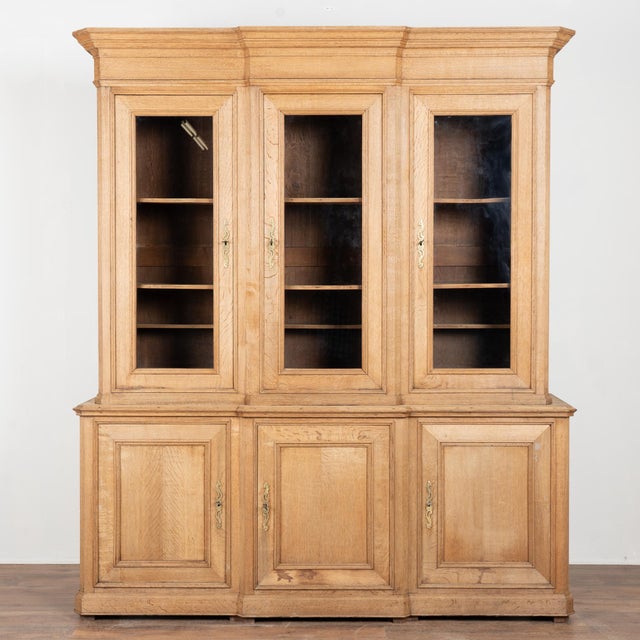 French Country 19th Century Bleached Oak French Bookcase Display Cabinet For Sale - Image 3 of 13