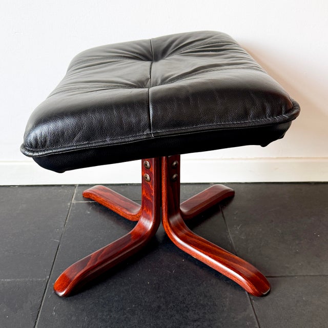 1990s Vintage Lindos Black Leather and Wood Ottoman from Ikea, 1997 For Sale - Image 5 of 15