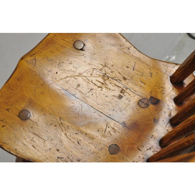 Antique Hunt Country Furniture Colonial Pine Wood Hickory Style Side Chairs Pair For Sale In Philadelphia - Image 6 of 11