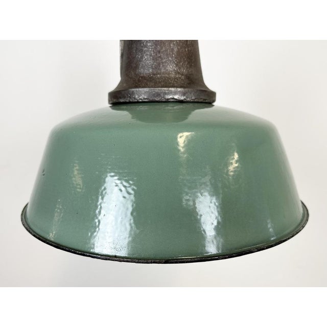 Industrial Green Enamel Factory Lamp with Cast Iron Top, 1960s For Sale - Image 4 of 17