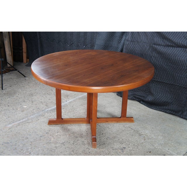 1980s Otmar Danish Scandinavian Modern Teak Round Extendable Dining Table MCM For Sale - Image 4 of 13