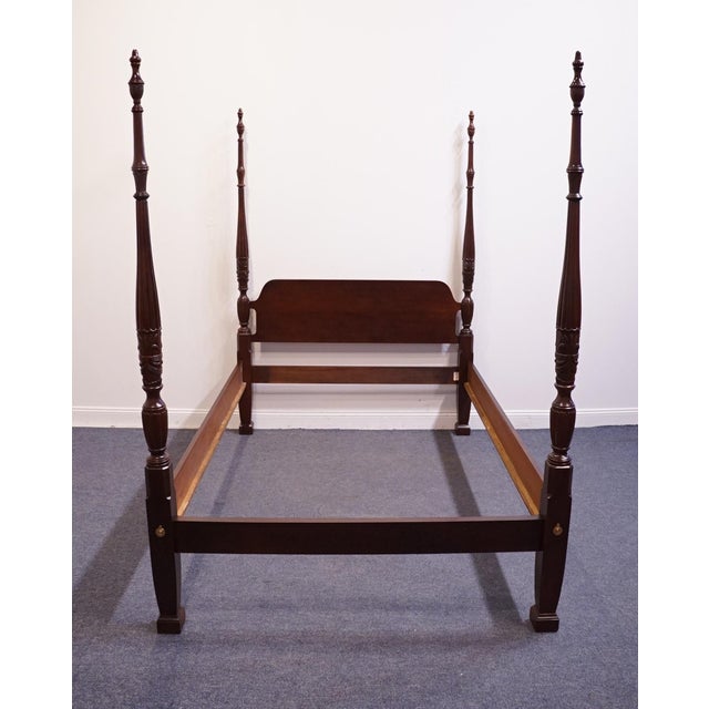 Traditional Thomasville Furniture Mahogany Collection Traditional Style Queen Size Four Poster Bed 14511-575 For Sale - Image 3 of 11