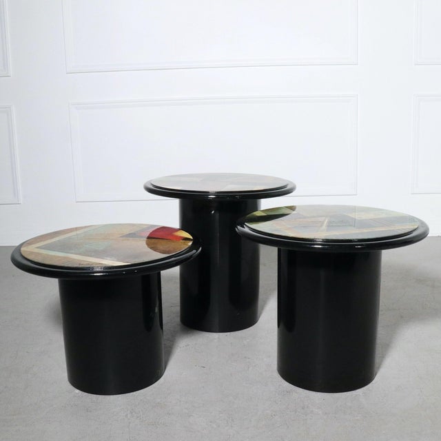 Contemporary Milano Memphis Style Pedestal Nesting Tables - Set of 3 For Sale - Image 3 of 7