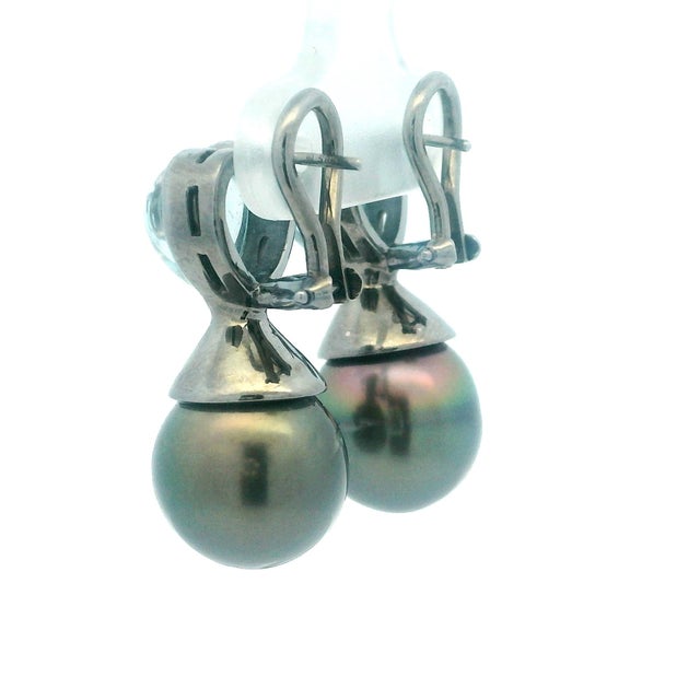 18k Black Rhodium Heart Aquamarine & Black Pearl Drop Earrings, Pair For Sale In Miami - Image 6 of 10