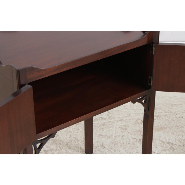 Pair Councill Craftsmen Mahogany Williamsburg Style Nightstands For Sale In Philadelphia - Image 6 of 14