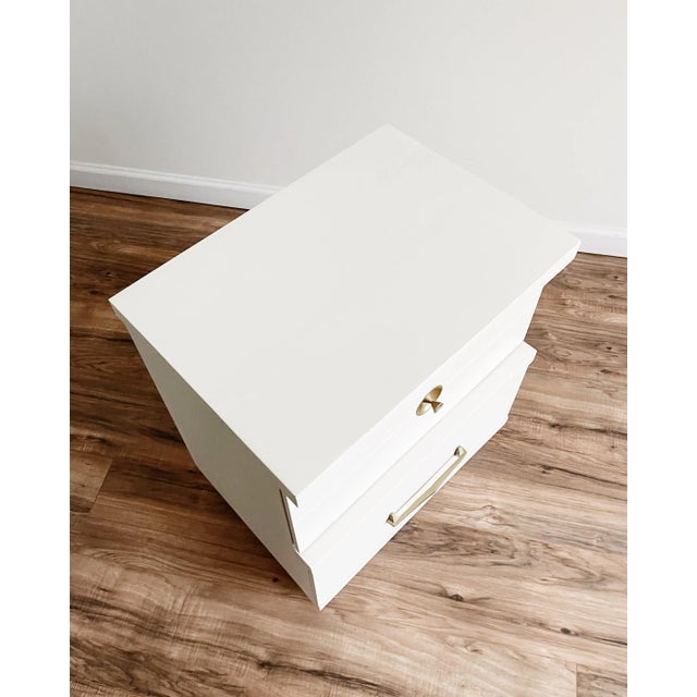 1970s Mid Century Modern White Nightstand For Sale In New York - Image 6 of 12