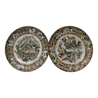 19th-Century Chinese Export Porcelain Plates in the Popular "Thousand Butterfly" For Sale