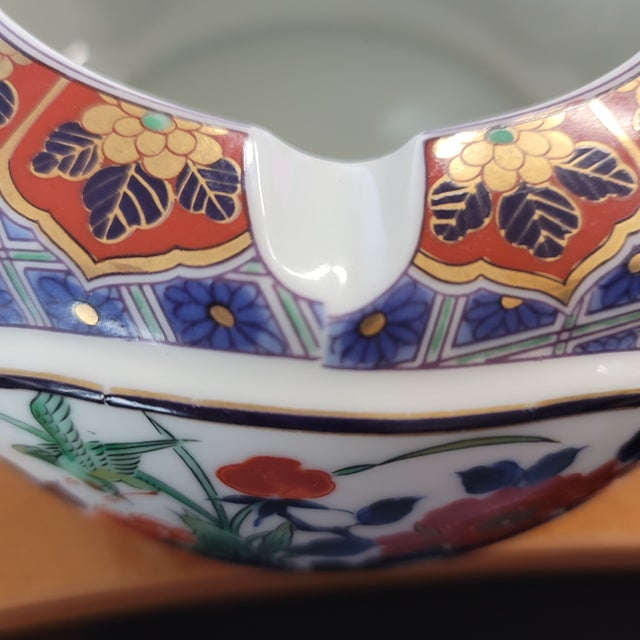 1950s Vintage Japanese Imari Porcelain Drum Ashtray, Meito Mark, Hand-Painted Bird & Floral, Mid-Century For Sale - Image 5 of 9