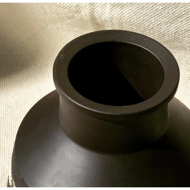 Mid-Century Modern Wedgwood Black Basalt Mid Century Vase by Peter Wall For Sale - Image 3 of 7