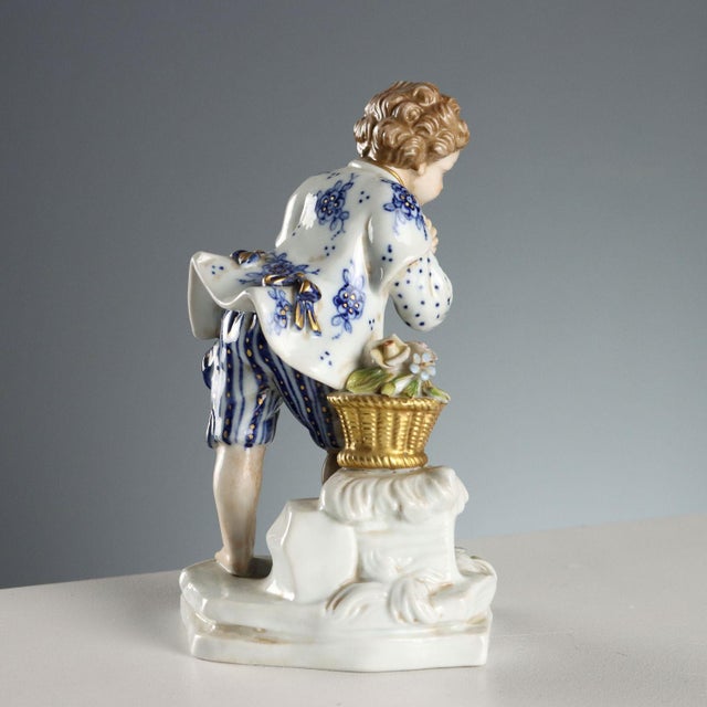 Statuettes from Capodimonte, Set of 2 For Sale - Image 9 of 12