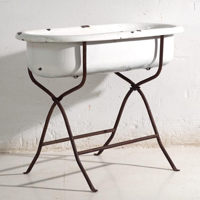 Bathtub in Enamelled Iron, Central Europe, 1950 For Sale - Image 12 of 12