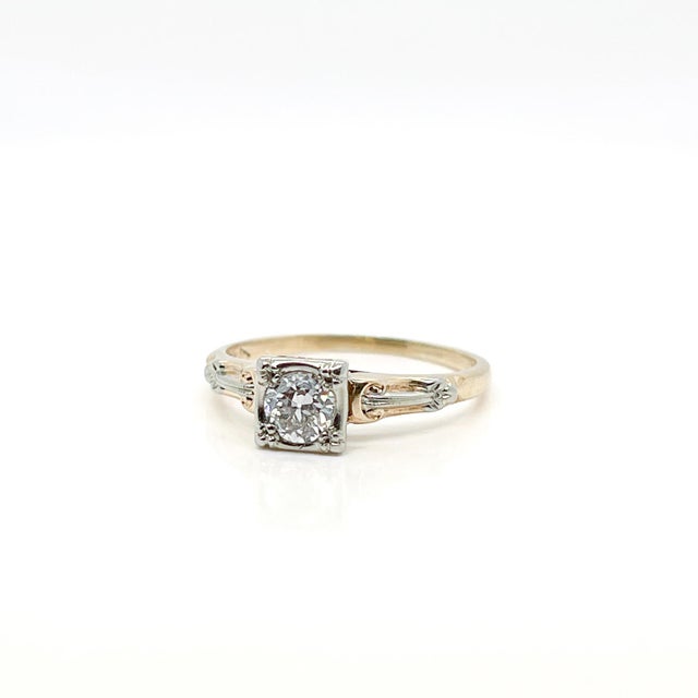 Antique Edwardian 14 Karat Gold & Diamond Engagement Ring For Sale - Image 4 of 10