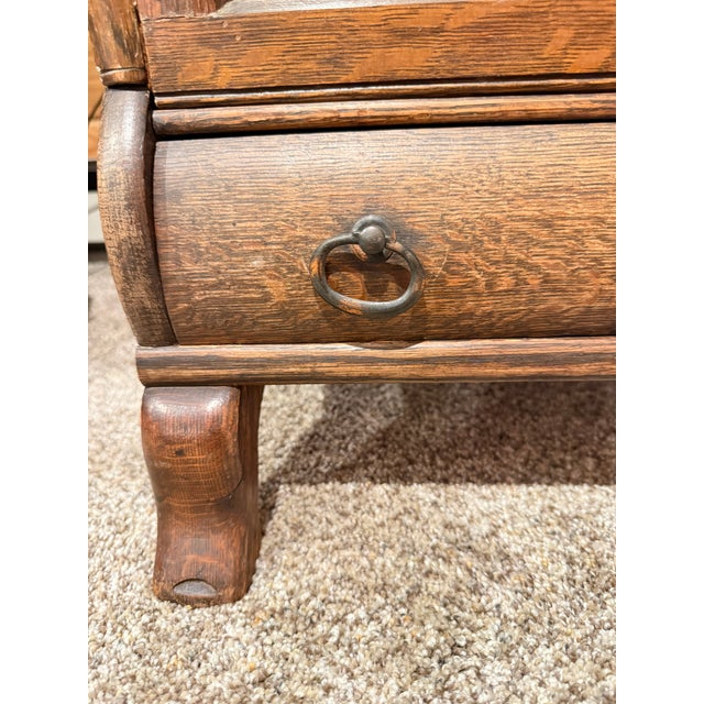 Brown Antique Library Bookcase Lundstrom Chippendale Leaded Glass 3-Tier Sectional Barrister Bookcase - Quarter-Sawn Oak For Sale - Image 8 of 17