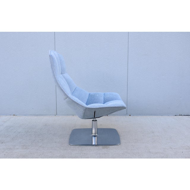 Modern Contemporary Knoll Jehs+Laub Swivel Lounge Chair in Blue and White Fabric For Sale - Image 9 of 18