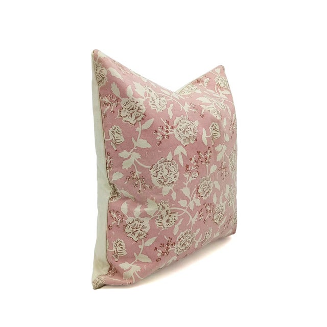 Add charm and texture to your décor with this block print handmade cushion cover. Crafted from thick cotton, it features...
