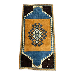 Turkish Yastik Rug 1'7" x 3'2" For Sale