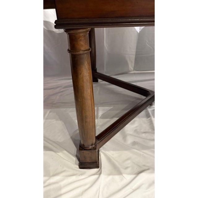 Brown 1990s Bernhardt Farmhouse Style Dining Table (2 Leaves) For Sale - Image 8 of 9