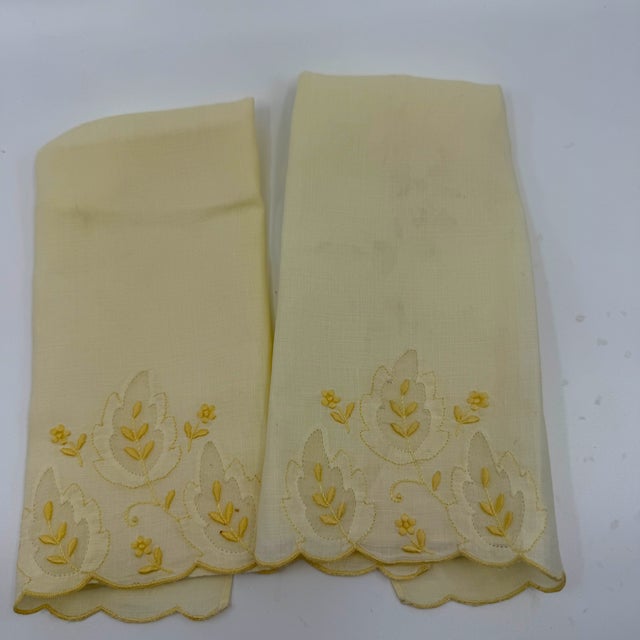 1940s Pair Vintage Embroidered Pale Yellow Madeira Linen & Organza Fingertip Towels For Sale - Image 5 of 15