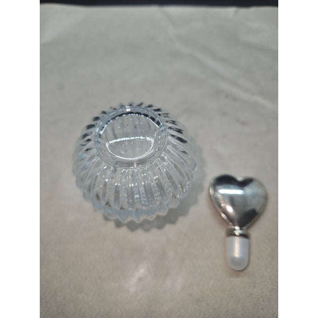 Art Deco Vintage Ribbed Glass and International Silverplated Heart Shaped Perfume Stopper/Bottle For Sale - Image 3 of 3