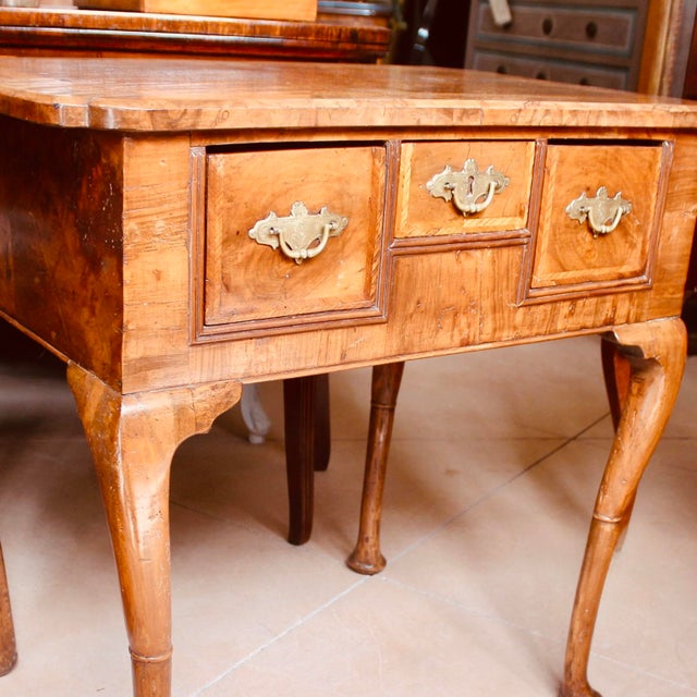 Queen Anne Queen Anne Period Burl Walnut Lowboy Table For Sale - Image 3 of 11