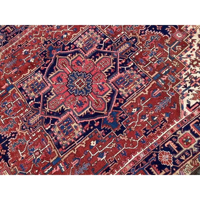 Red Antique Heriz Rug in Wool, 1920s For Sale - Image 8 of 11