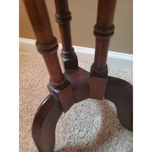 Traditional Vintage Cloverleaf Leather Top Side Table For Sale - Image 3 of 9