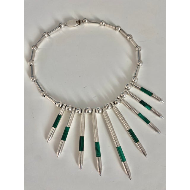 Taxco Sterling Silver + Malachite Modernist Necklace, Mexico 1970s For Sale - Image 9 of 13