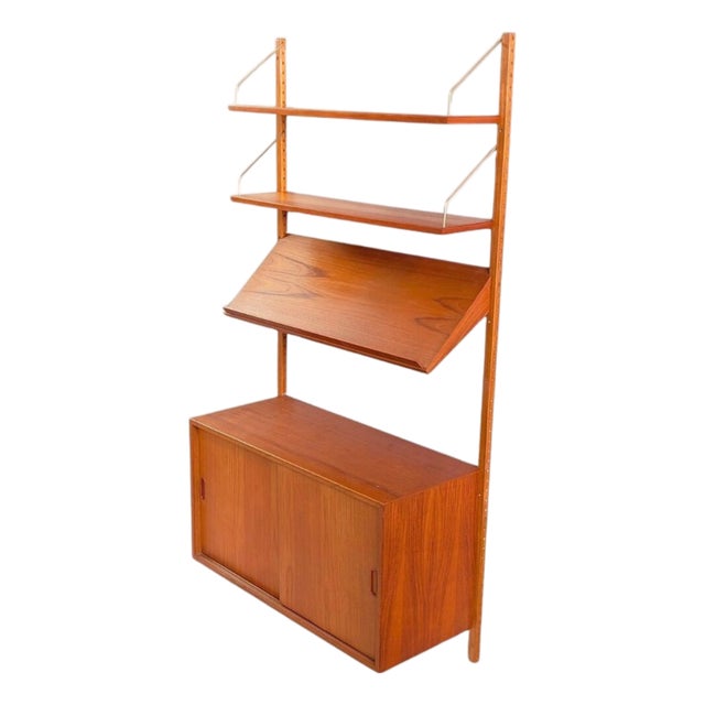Mid-Century Modern Chicken Wall Unit by Cadovius, 1960 For Sale