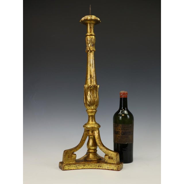 18th-Century Neoclassical Italian Giltwood and Polychrome Candlestick, 1800 For Sale - Image 6 of 18