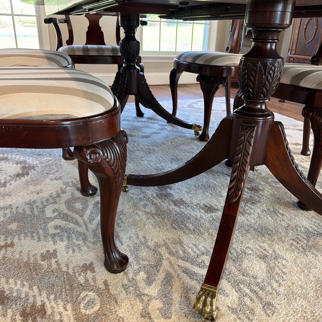 Brown 1980s Baker Historic Charleston Mahogany Dining Table w/ 2 Leaves & 6 Shield-Back Chairs For Sale - Image 8 of 17