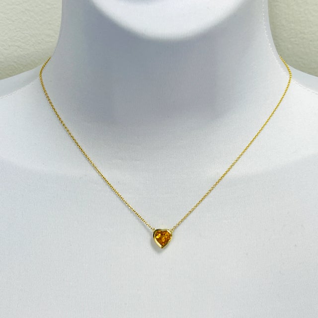 2020s Citrine Heart Pendant Necklace in 18k Yellow Gold For Sale - Image 5 of 7