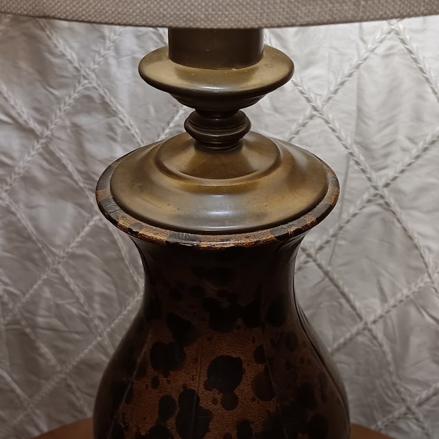 Mid 20th Century Vintage Leopard Print Hollywood Regency Leather and Brass Table Lamp For Sale - Image 5 of 18