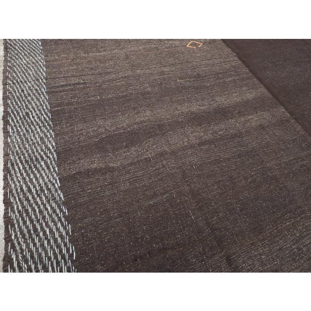 Tribal Galerie Shabab Collection Mid-20th Century Turkish Flatweave Kilim Room Size Carpet For Sale - Image 3 of 8