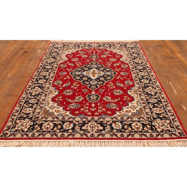 Middle Eastern Rug in Wool For Sale - Image 10 of 11