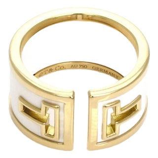 Tiffany & Co. T Cut White Ceramic 18k Yellow Gold Wide Band Ring - Size 6 For Sale