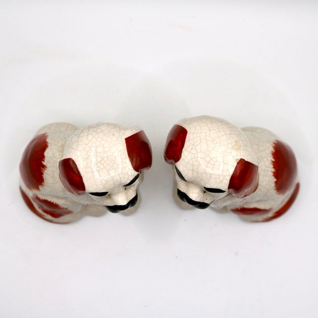 English Vintage Staffordshire Style Miniature Ceramic Spaniel Mantel Dogs - Pair For Sale - Image 3 of 9