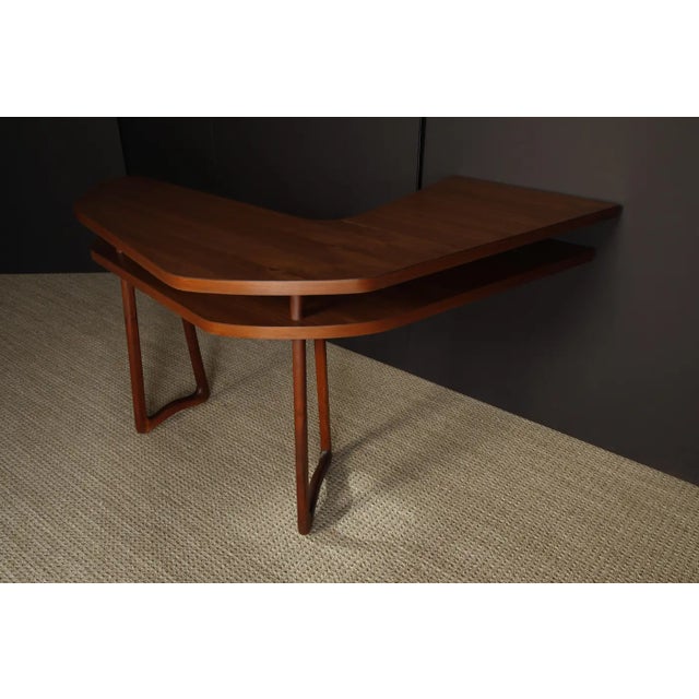 Sculptural Boomerang Bar and Sculpted Leg Barstools, Circa 1950s For Sale In Los Angeles - Image 6 of 18