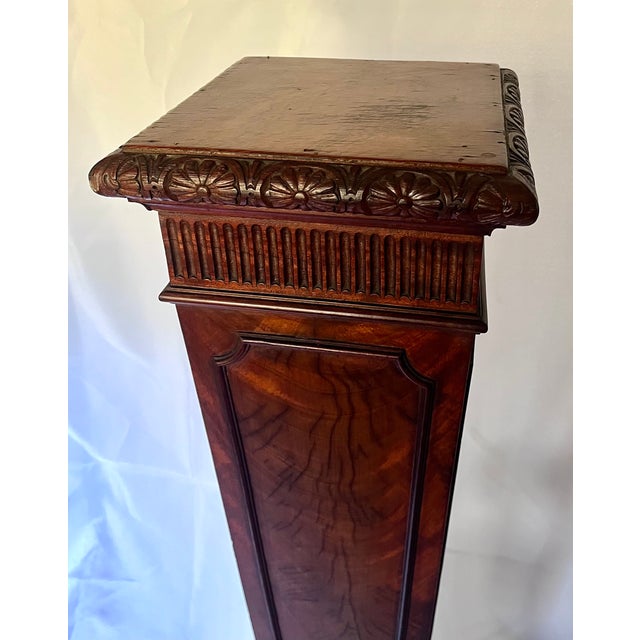 Brown Antique Early 1800s Georgian Style Carved Mahogany Tapered Pedestal Stand For Sale - Image 8 of 18